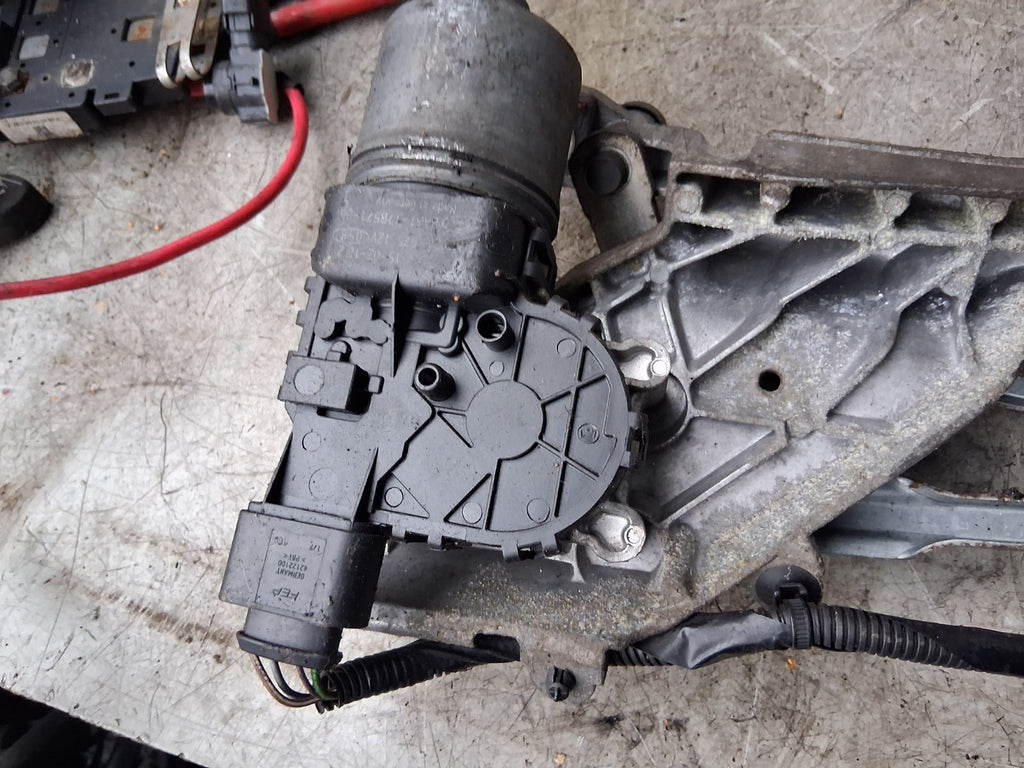 2017 FORD FIESTA MK7 FRONT WINDSCREEN WIPER MOTOR & LINKAGE 3397021587