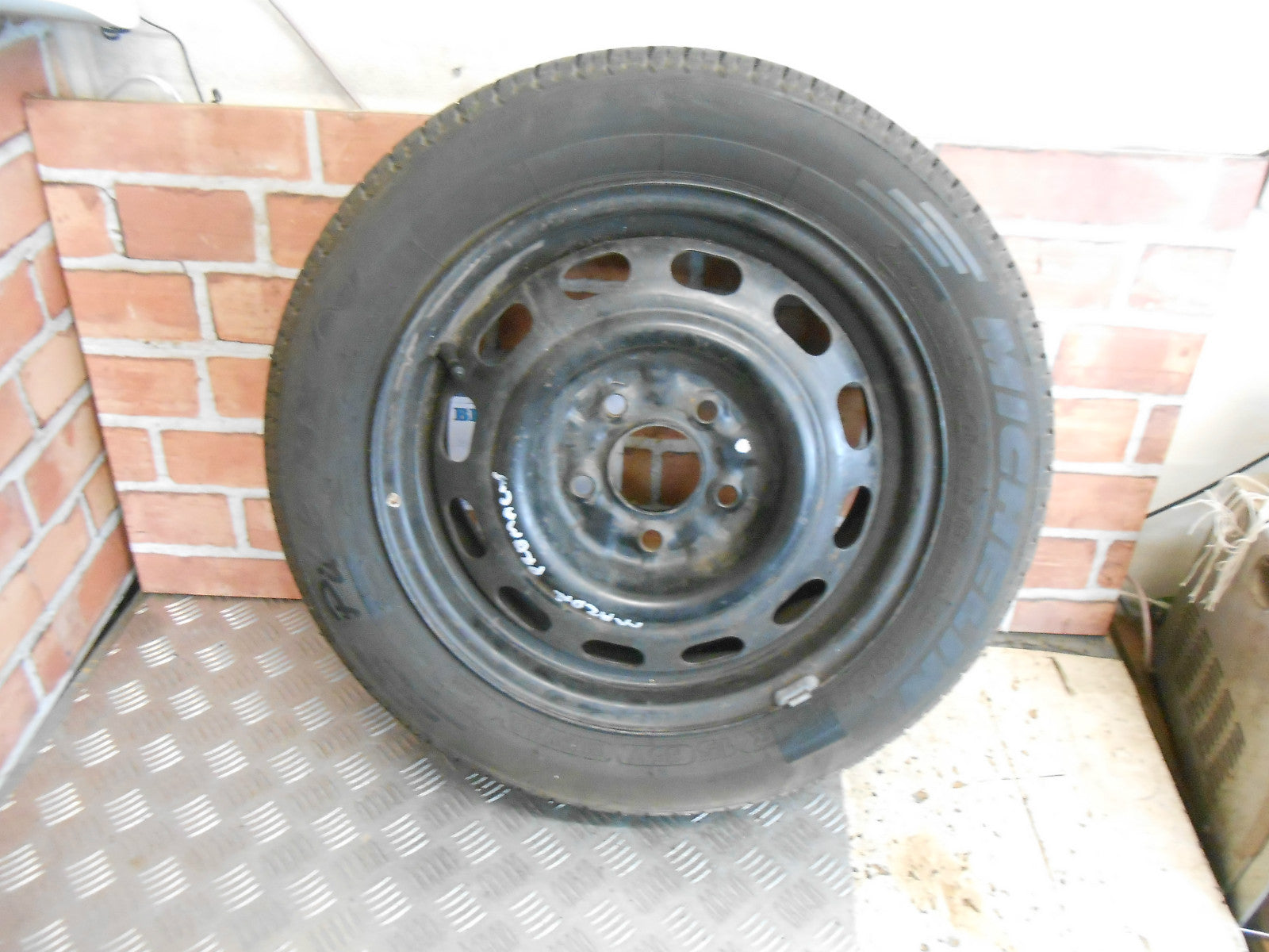 MAZDA PREMACY 1999 FULL SIZE SPARE STEEL WHEEL TYRE MICHELIN 195 55 15 5 STUD
