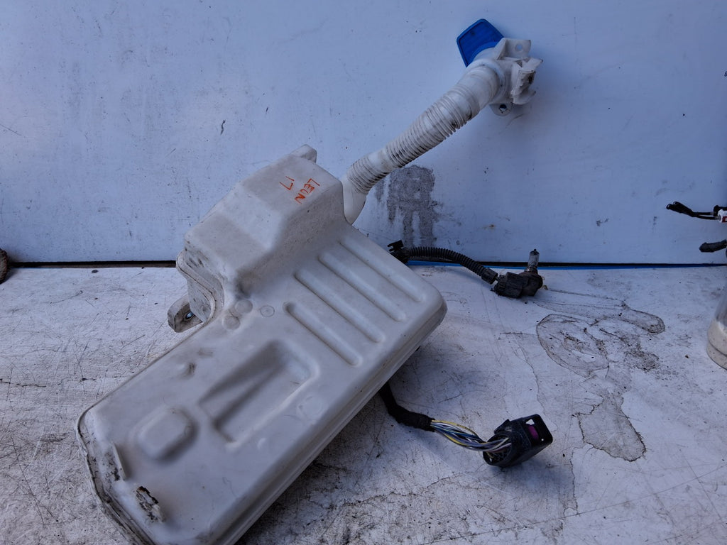 2013 SEAT LEON MK3 WINDSCREEN WASHER WATER BOTTLE RESERVOIR