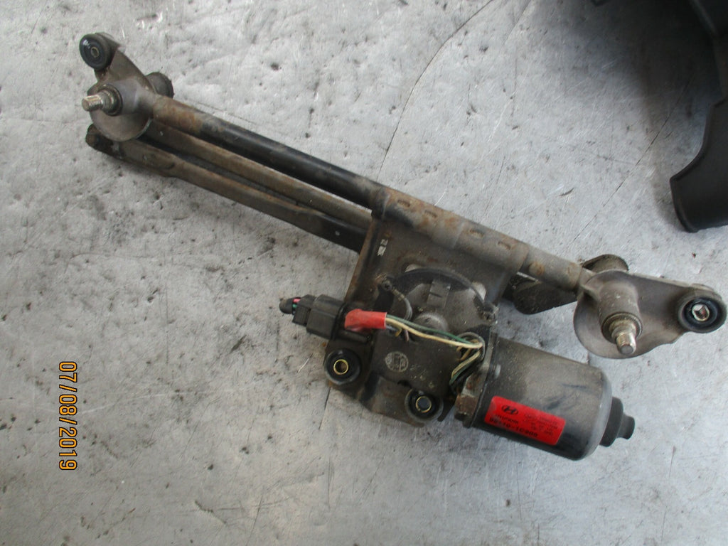 HYUNDAI GETZ TB FRONT WIPER MOTOR WITH LINKAGE MECH 981101C900