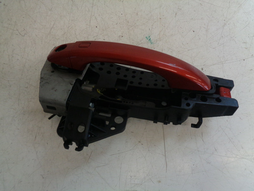 AUDI A4 B8 AVANT ESTATE 2014 OSF DRIVER SIDE FRONT DOOR HANDLE RED LY3M