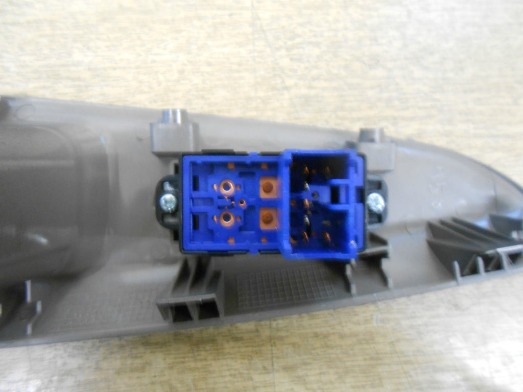 KIA RIO MK3 2014 OSR DRIVER SIDE REAR ELECTRIC WINDOW SWITCH 935801W010