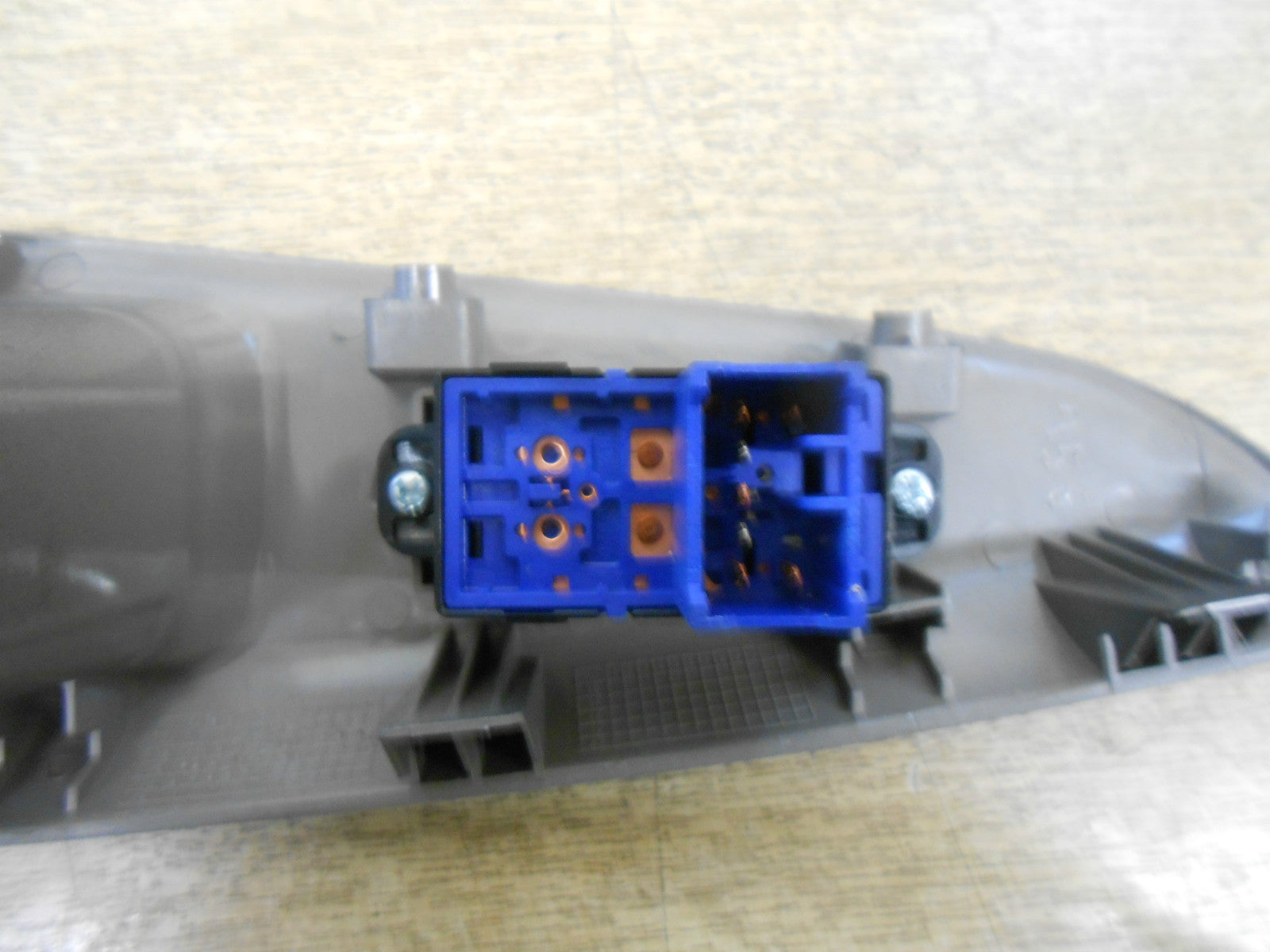 KIA RIO MK3 2014 OSR DRIVER SIDE REAR ELECTRIC WINDOW SWITCH 935801W010
