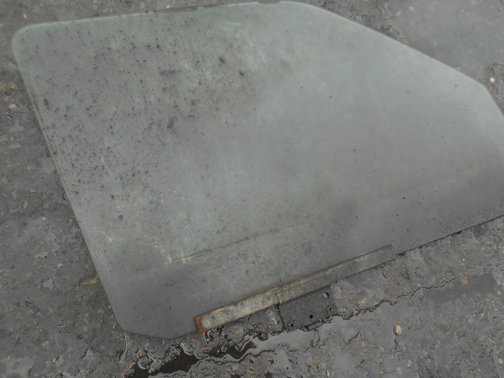 VOLKSWAGEN VW GOLF MK2 1992 5 DOOR OSF DRIVER SIDE FRONT DOOR GLASS