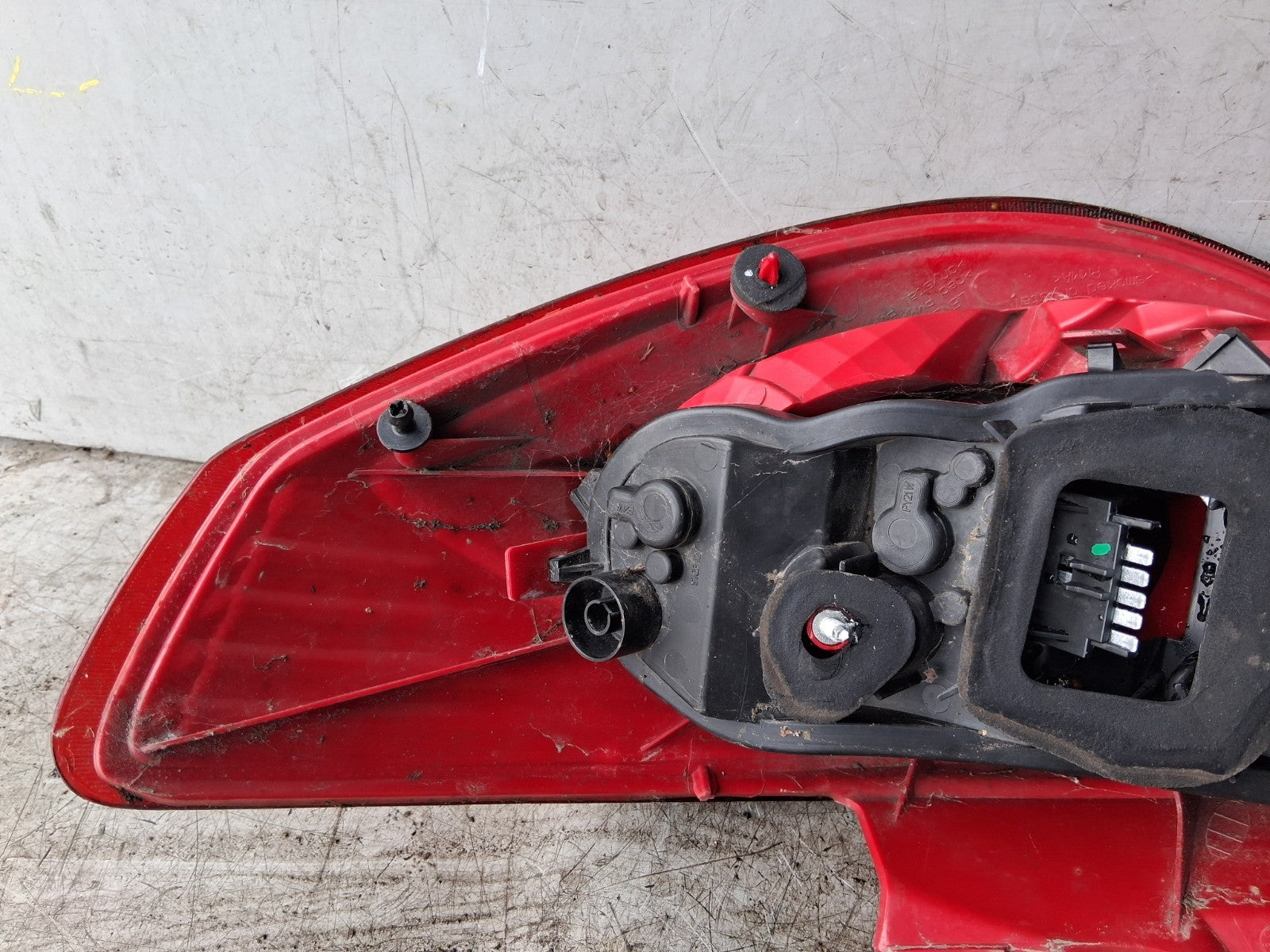 2008 VAUXHALL CORSA D NSR PASSENGER SIDE REAR LEFT TAIL LIGHT 89038962A