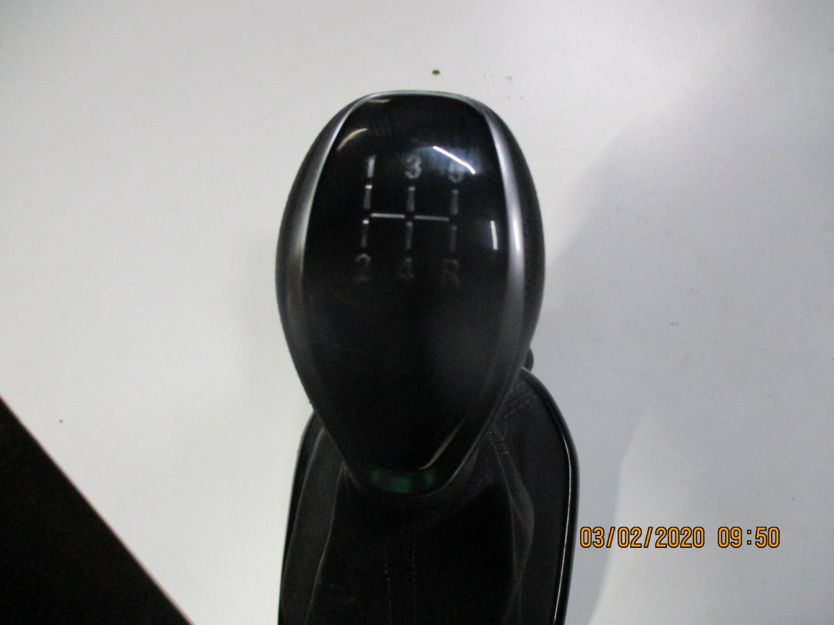 VAUXHALL VIVA 2017 5 SPEED MANUAL GEAR STICK KNOB GAITER 688309947 55489832