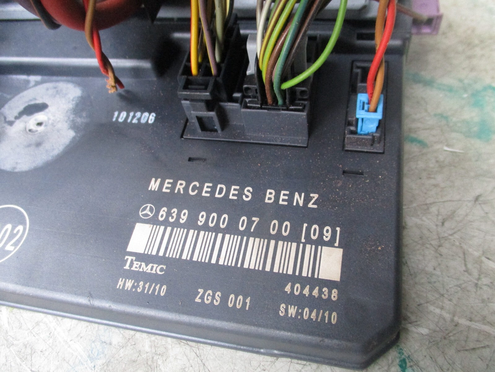 MERCEDES BENZ VITO W639 MK2 2011 LHD BODY CONTROL MODULE 6399000700