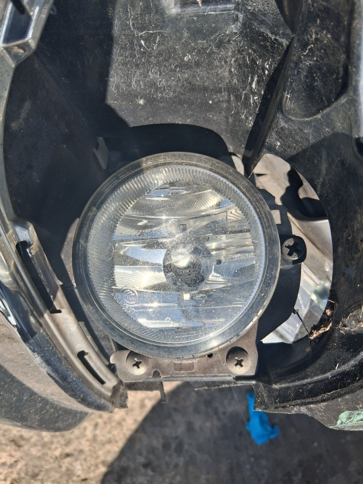 2018 MITSUBISHI OUTLANDER MK3 FACELIFT FRONT PASSENGER SIDE FOG LIGHT