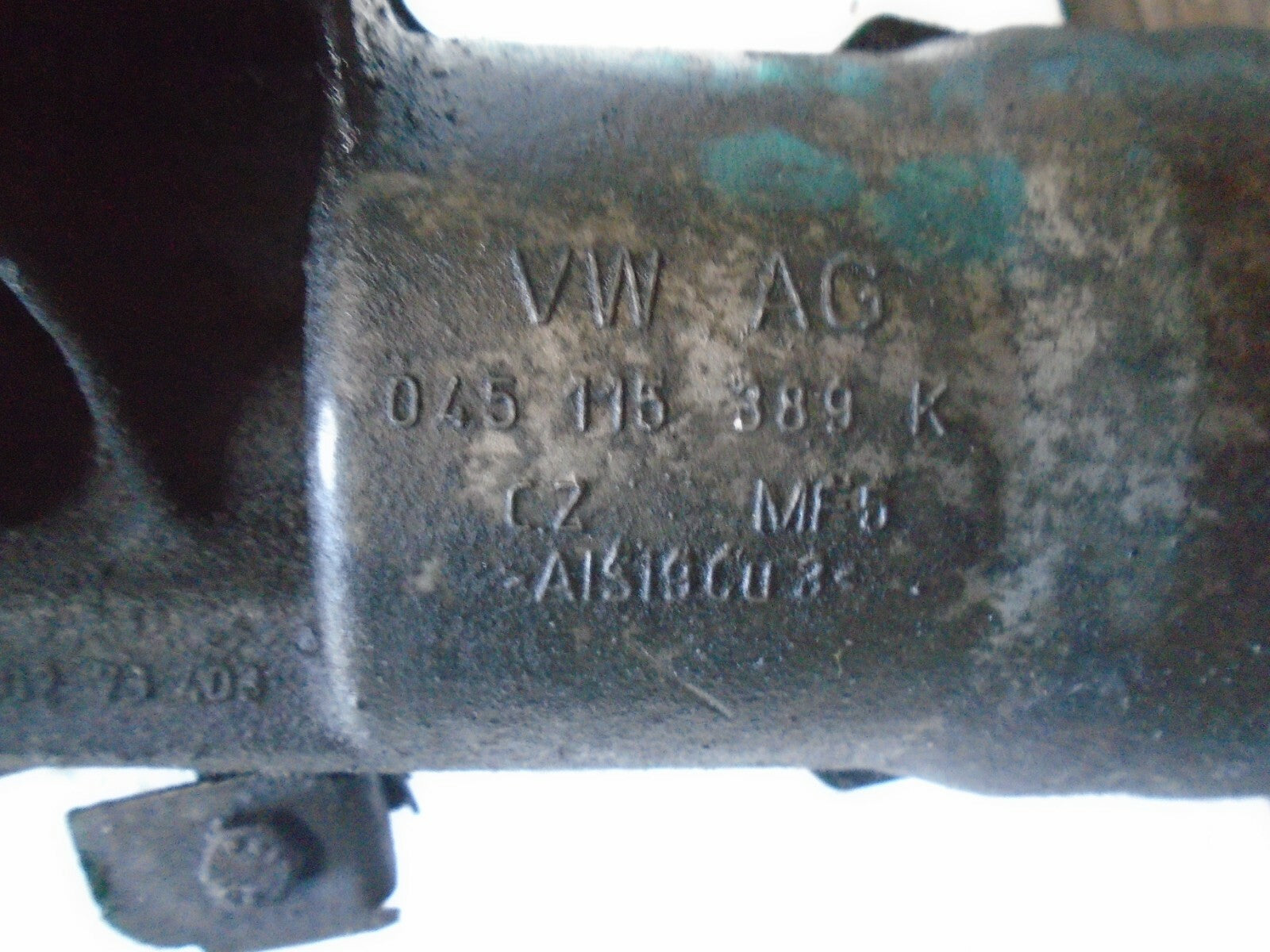 VOLKSWAGEN TOURAN 2008 MK1 OIL COOLANT HOUSING 045115389K