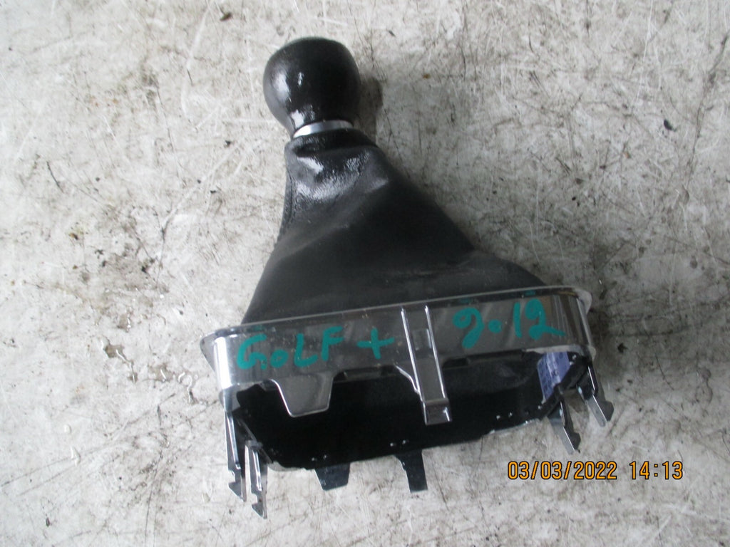 VOLKSWAGEN GOLF PLUS 2012 5 SPEED GEAR KNOB & GAITER 5M0711456C