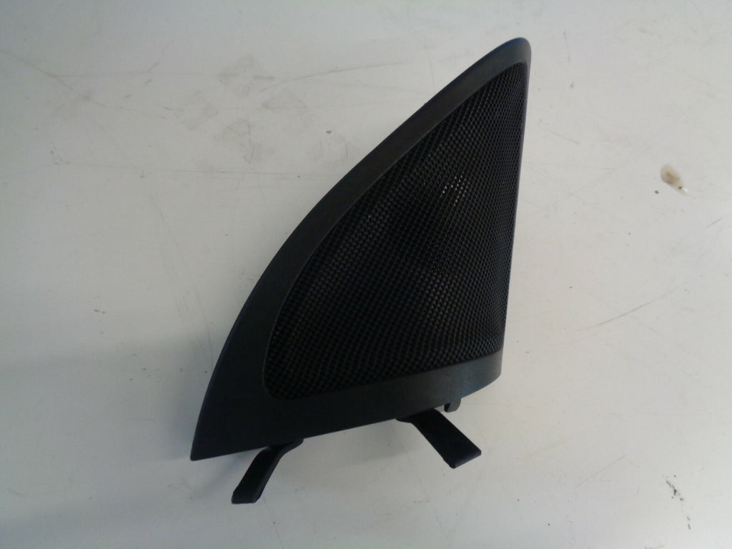 MERCEDES BENZ A-CLASS 2018 W176 A200D AMG LINE OS DRIVER FRONT DOOR TWEETER