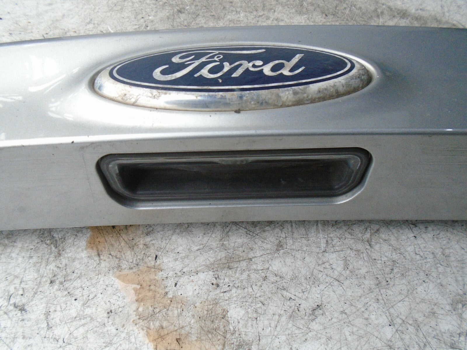 FORD FOCUS 2012 MK3 TAILGATE BOOTLID PANEL OPEN GRAB HANDLE TRIM COVER