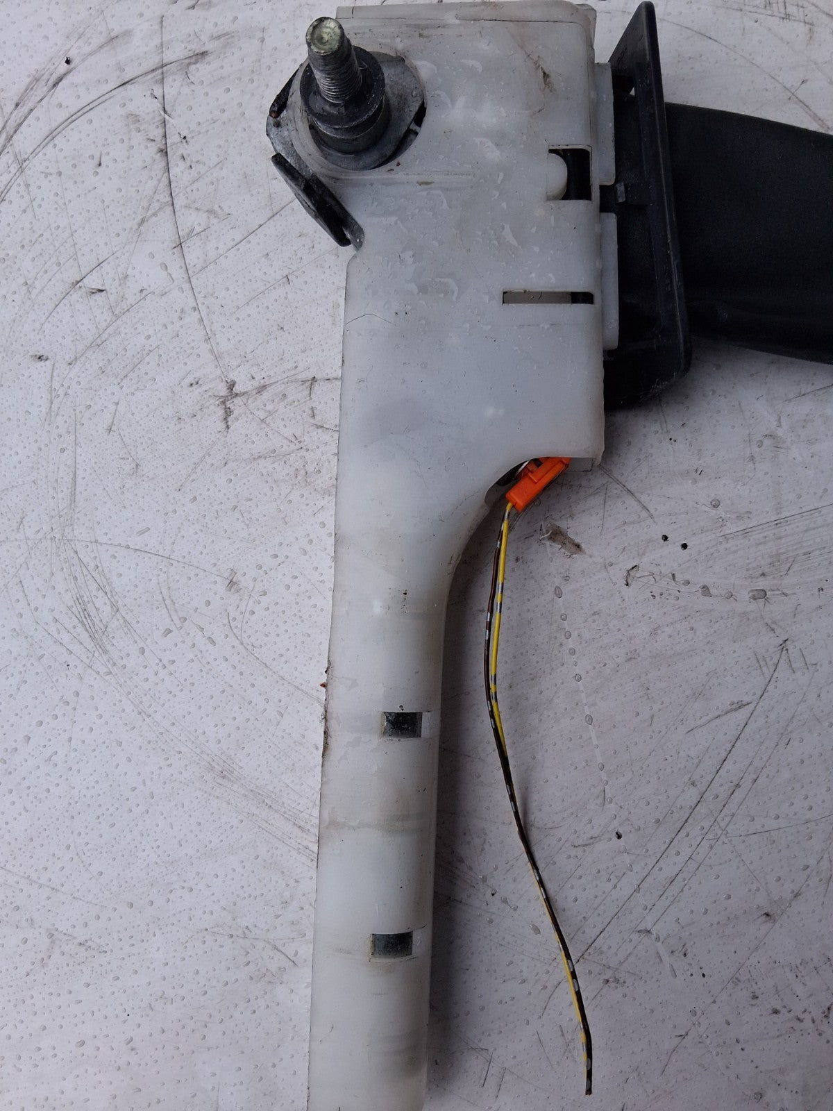 2016 NISSAN JUKE F15 OSF FRONT DRIVER RIGHT SIDE SEAT BELT BUCKLE 617968000A