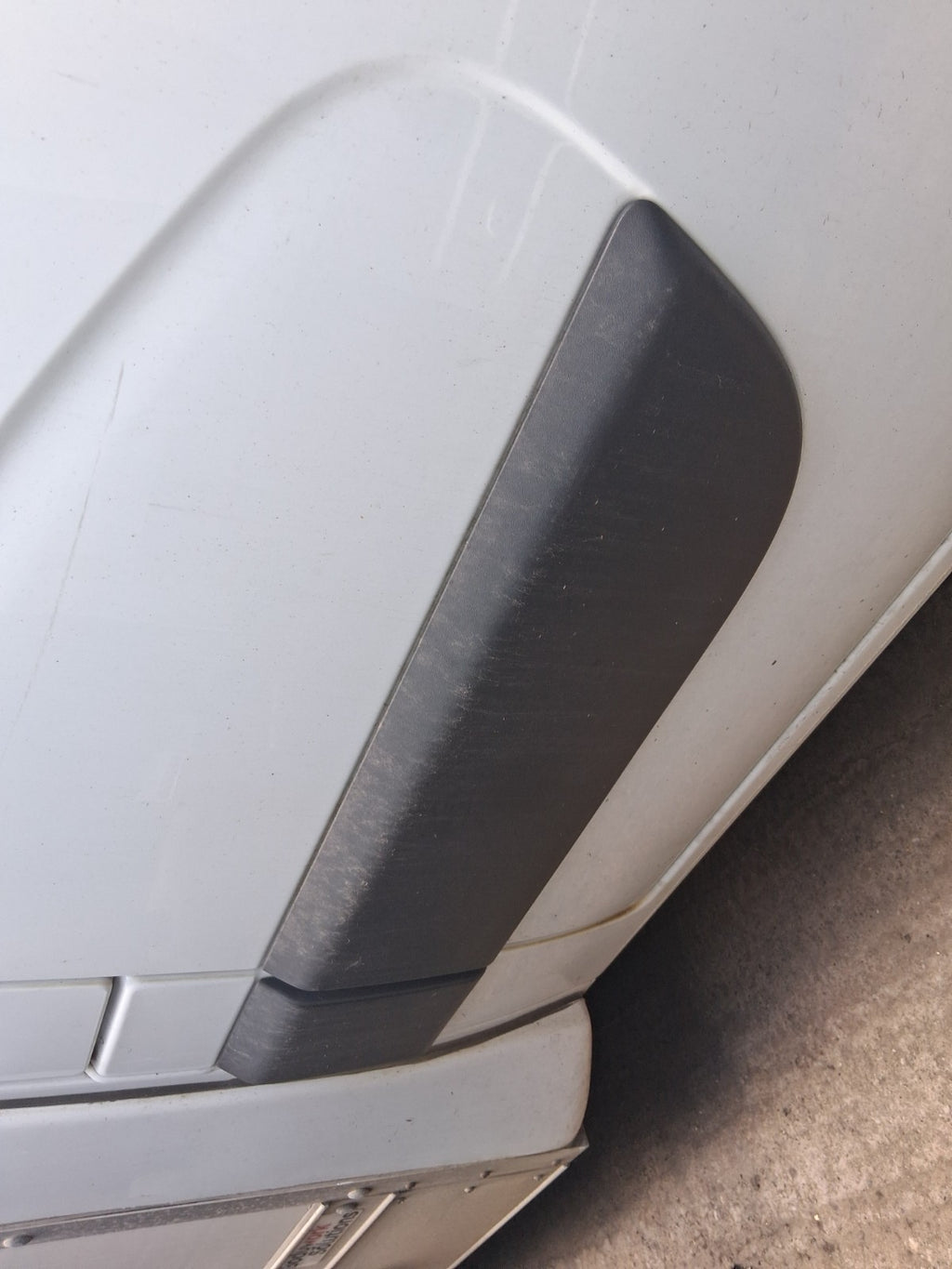 2024 RENAULT MASTER MK3 OSF DRIVER SIDE FRONT DOOR MOULDING TRIM