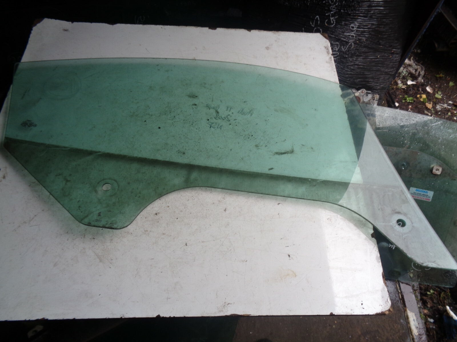 AUDI TT 2003 MK1 COUPE NS PASSENGER SIDE FRONT DOOR WINDOW GLASS