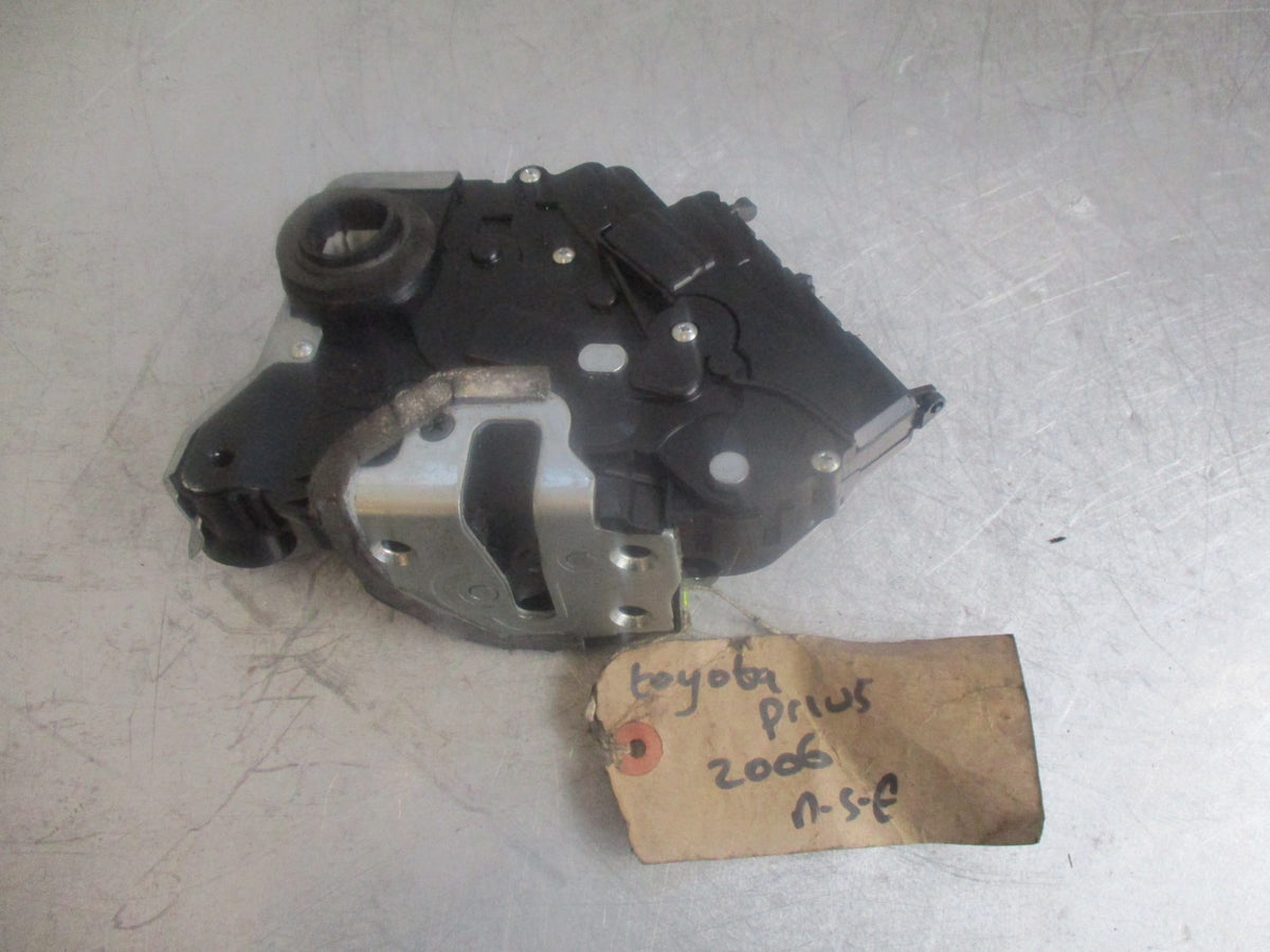 TOYOTA PRIUS 2006 NSF PASSENGER SIDE FRONT DOOR LOCK MECH MECHANISM