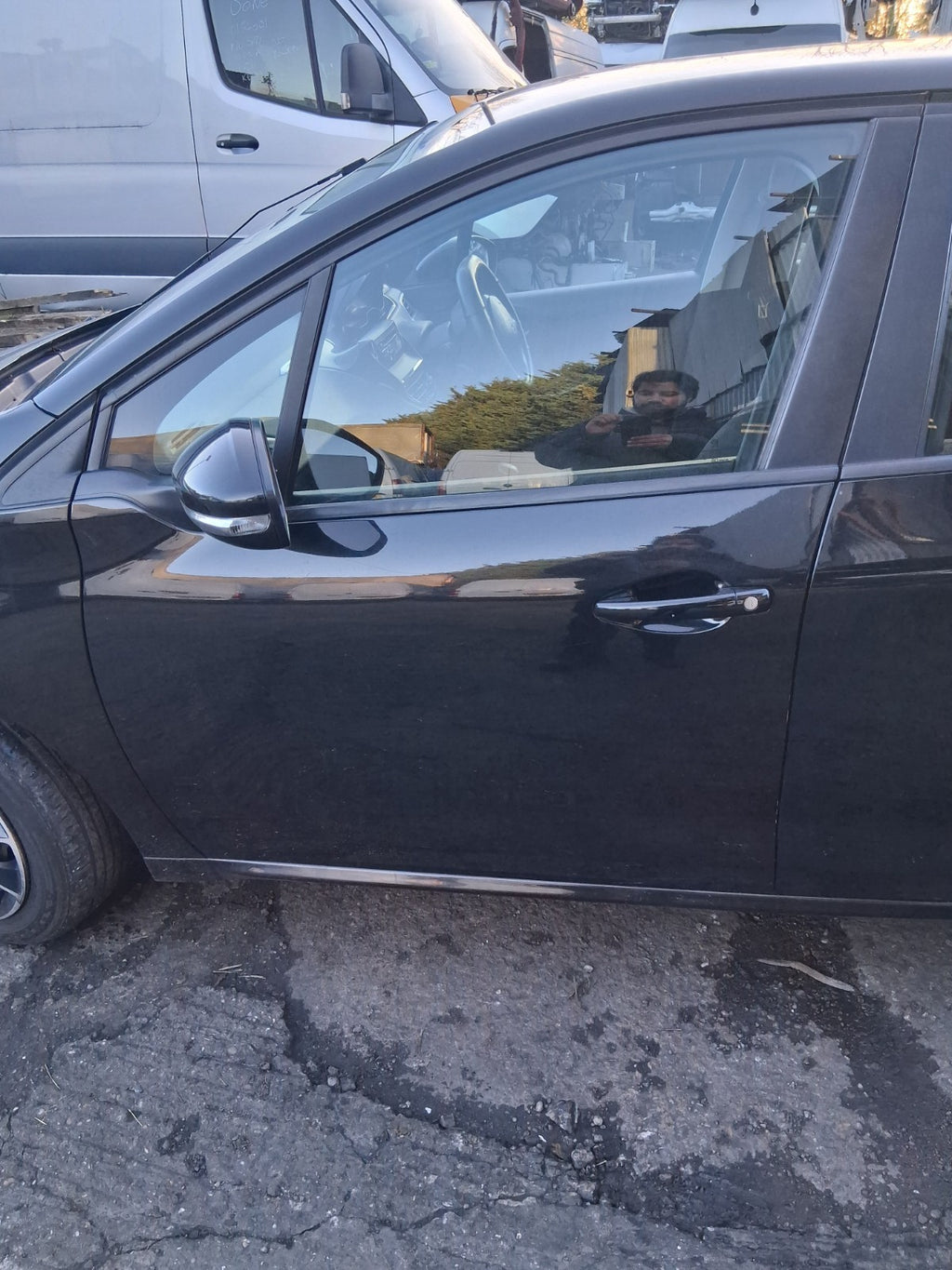 2014 PEUGEOT 208 NSF PASSENGER SIDE FRONT LEFT BARE DOOR PEARL BLACK KTV