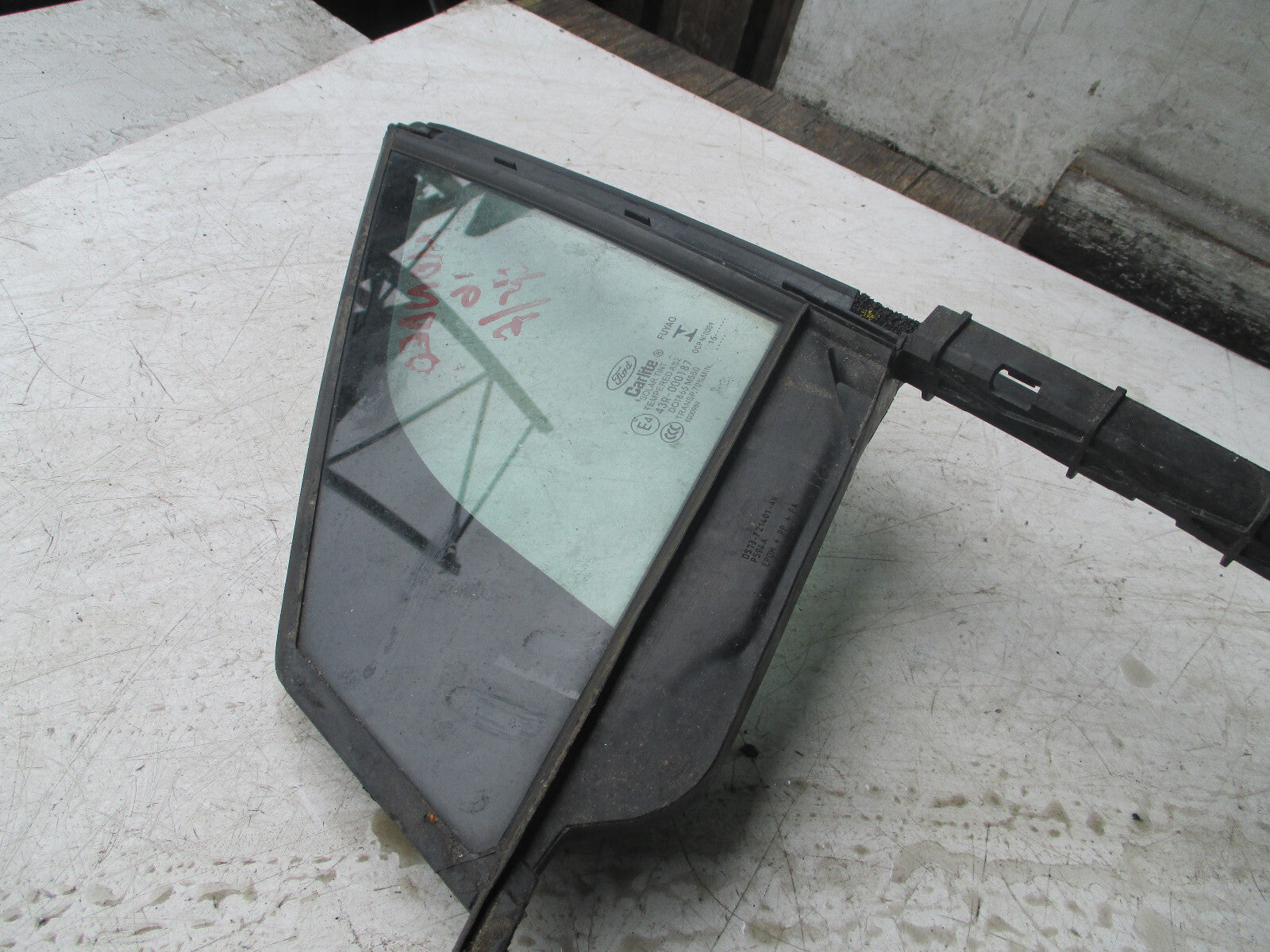 FORD MONDEO MK5 2016 NSF PASSENGER SIDE FRONT DOOR QUARTER WINDOW GLASS