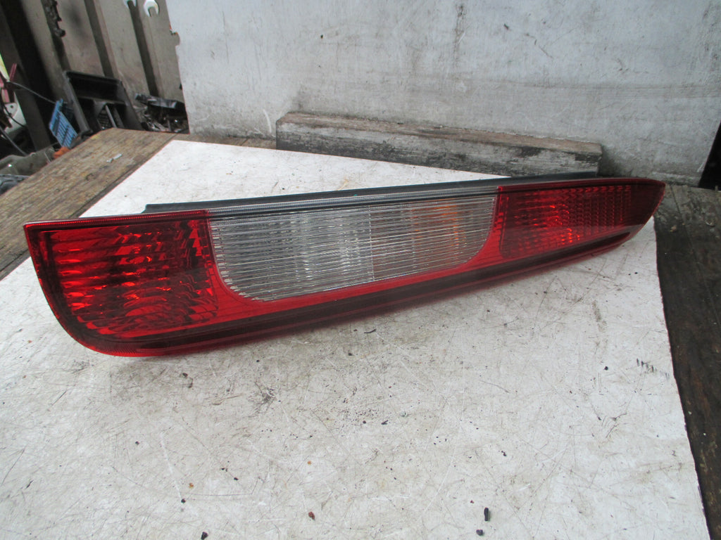 FORD FOCUS C MAX MK1 2004 OSR DRIVER SIDE REAR TAIL LIGHT