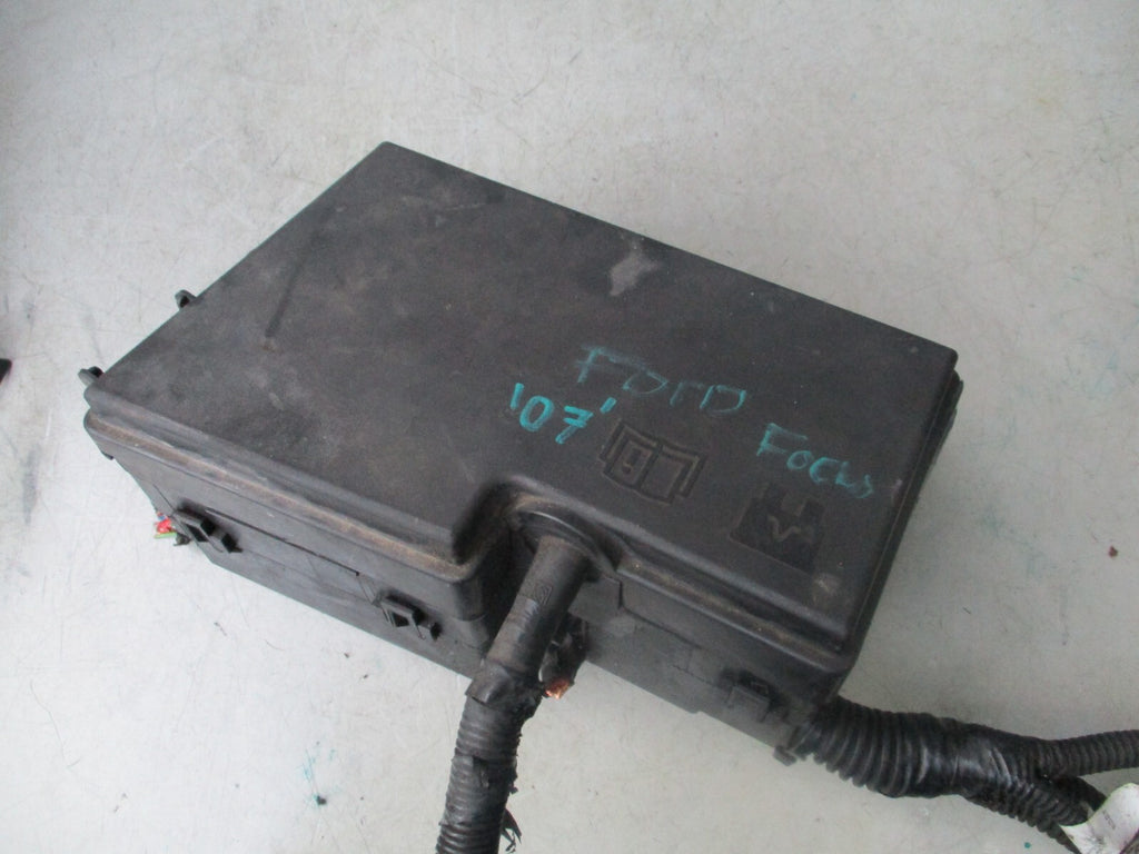 FORD FOCUS MK2 2007 1.6 DIESEL UNDER BONNET FUSE BOX 3M5T14A067BC