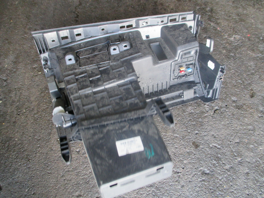 RENAULT MEGANE MK3 2015 NS PASSENGER SIDE GLOVE BOX 681080011R