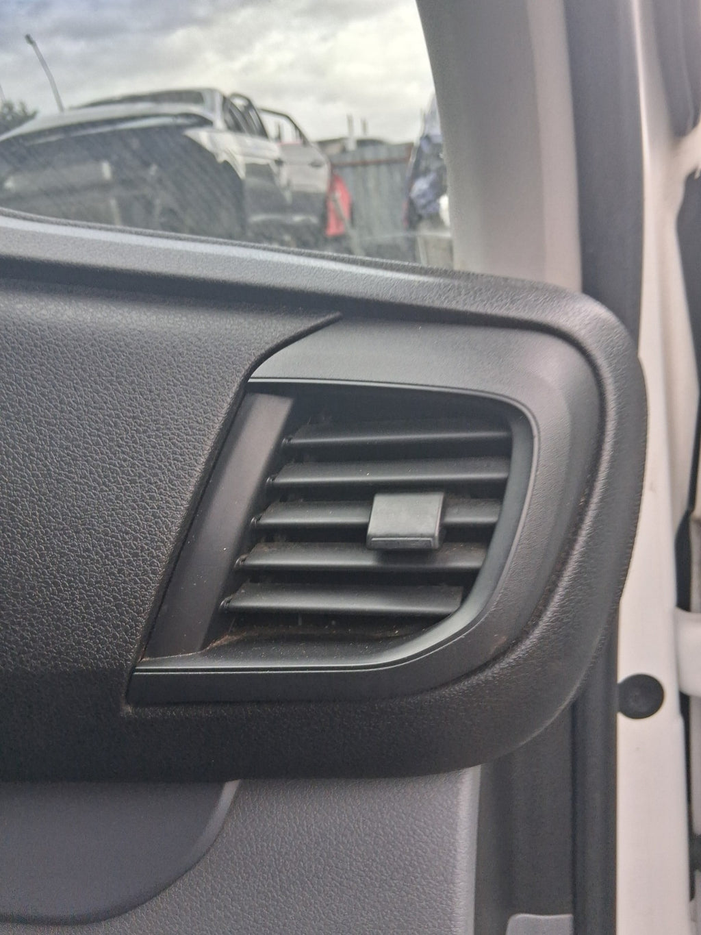 2019 CITROEN DISPATCH VIVARO MK3 OSF DRIVER SIDE FRONT RIGHT AIR VENT