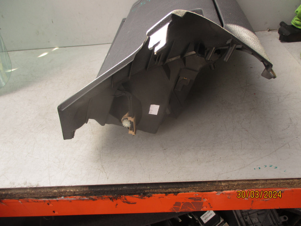 2005 VOLKSWAGEN GOLF MK5 WINDSCREEN WASHER BOTTLE TANK & PUMP 1K0955453
