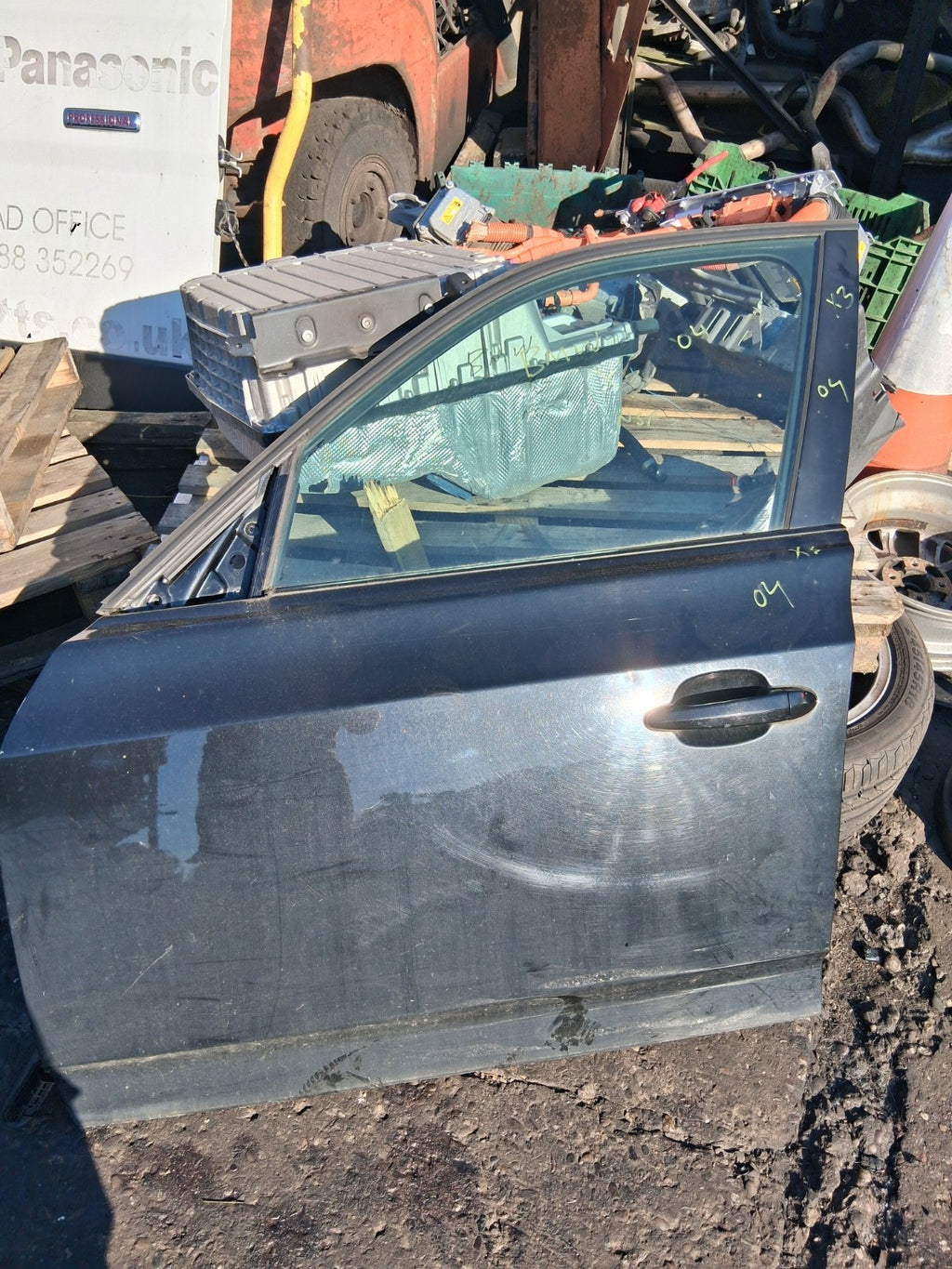 2004 BMW X3 E83 NSR PASSENGER SIDE FRONT LEFT COMPLETE DOOR BLACK