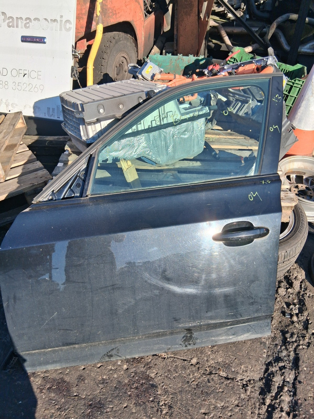 2004 BMW X3 E83 NSR PASSENGER SIDE FRONT LEFT COMPLETE DOOR BLACK