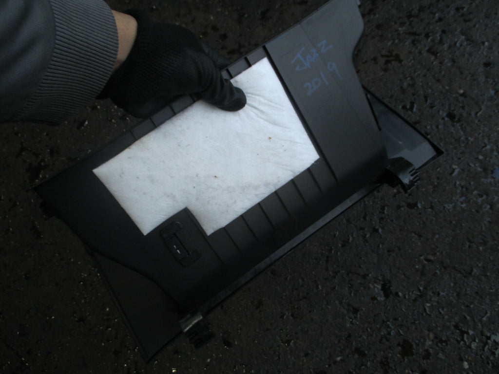 HONDA JAZZ MK4 2019 NS PASSENGER SIDE STORAGE COMPARTMENT GLOVEBOX 77500T5A00