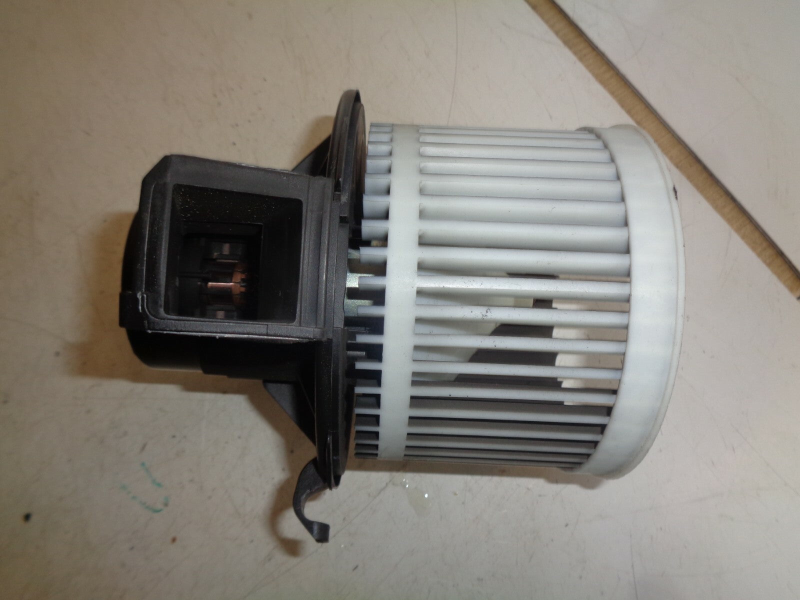 FORD KA MK2 2012 3 DOOR HATCHBACK HEATER BLOWER MOTOR FAN AIR CON DENSO