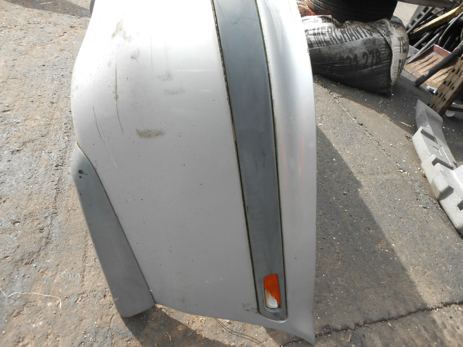 HONDA ACCORD MK6 2000 COMPLETE REAR PLASTIC BUMPER SILVER