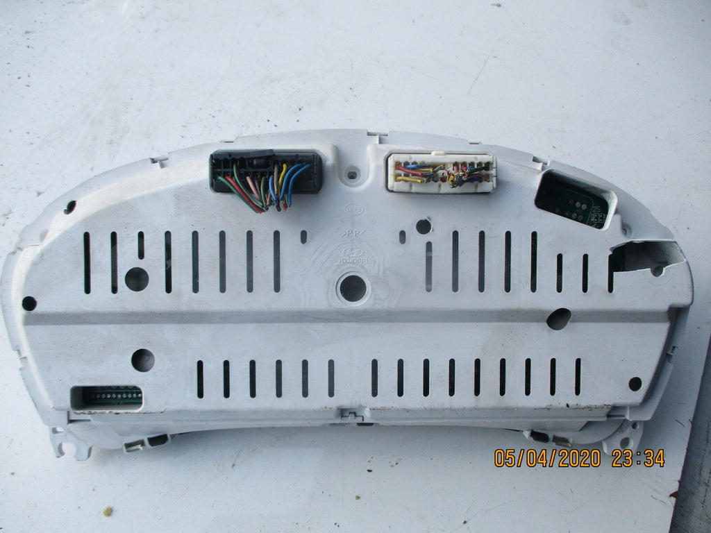 HYUNDAI TUCSON 2006 SPEEDOMETER INSTRUMENT CLUSTER 94011 2E610