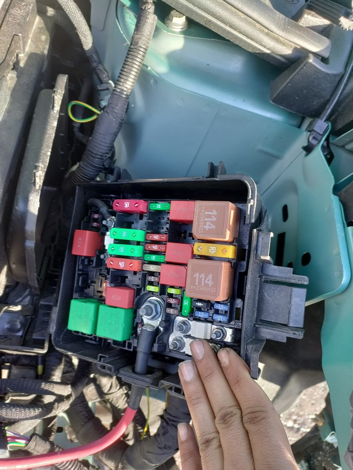 2024 JEEP AVENGER 1.2 PETROL UNDER BONNET FUSE BOX