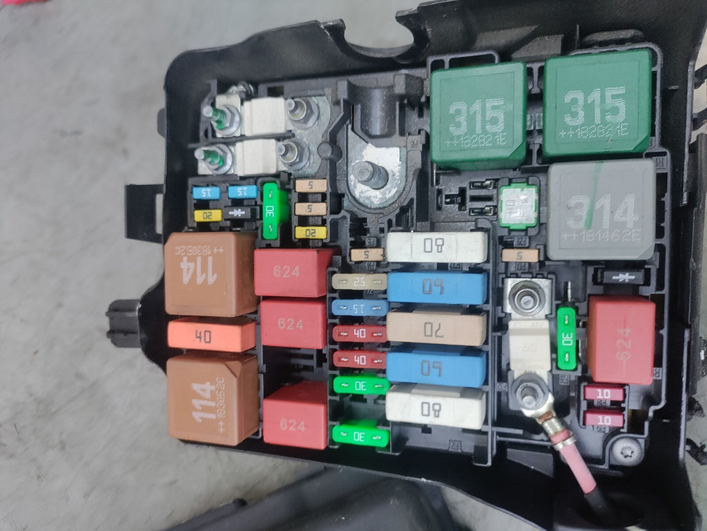 CITROEN C4 CACTUS 2019 UNDER BONNET FUSE BOX 9804848580