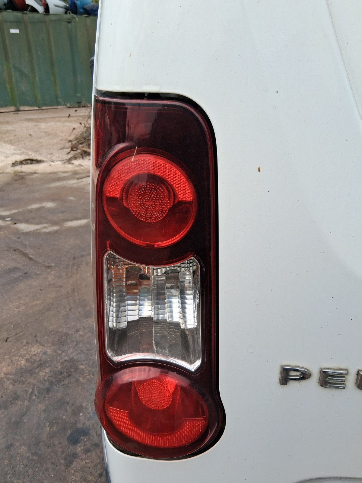 2017 PEUGEOT PARTNER MK2 NSR PASSENGER SIDE REAR LEFT TAIL LIGHT