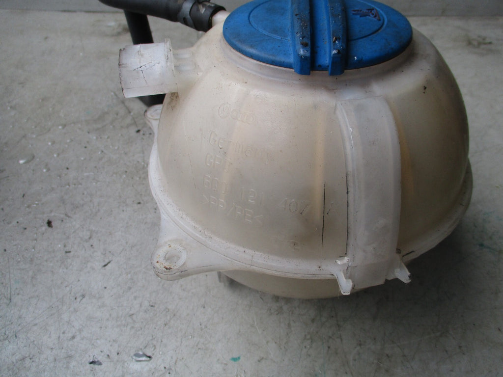 2005 VW VOLKSWAGEN POLO WINDSCREEN WASHER WATER BOTTLE