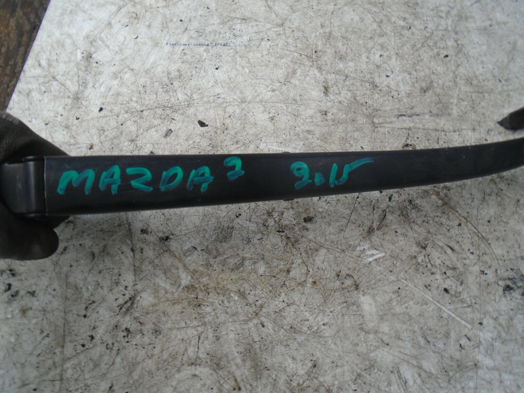 MAZDA 2 MK3 2015 FRONT WINDSCREEN WIPER ARM