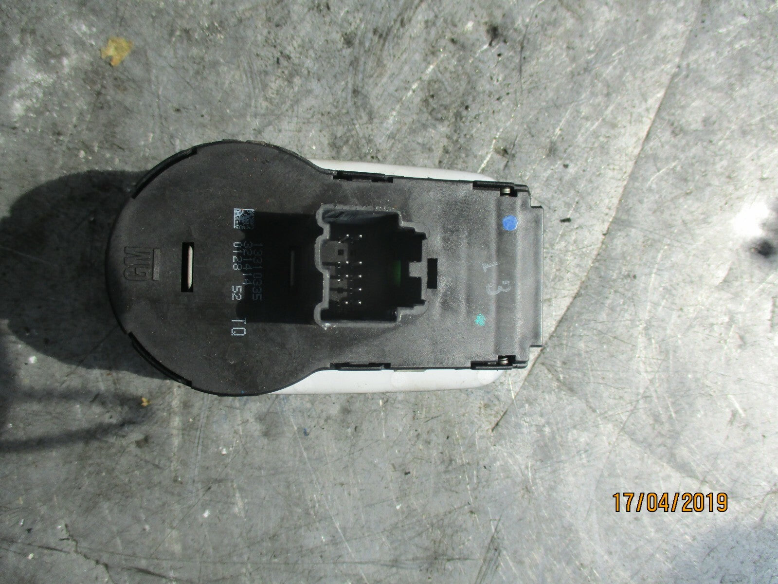 VAUXHALL CORSA D HEADLIGHT LEVEL ADJUSTMENT CONTROL SWITCHES 13310335