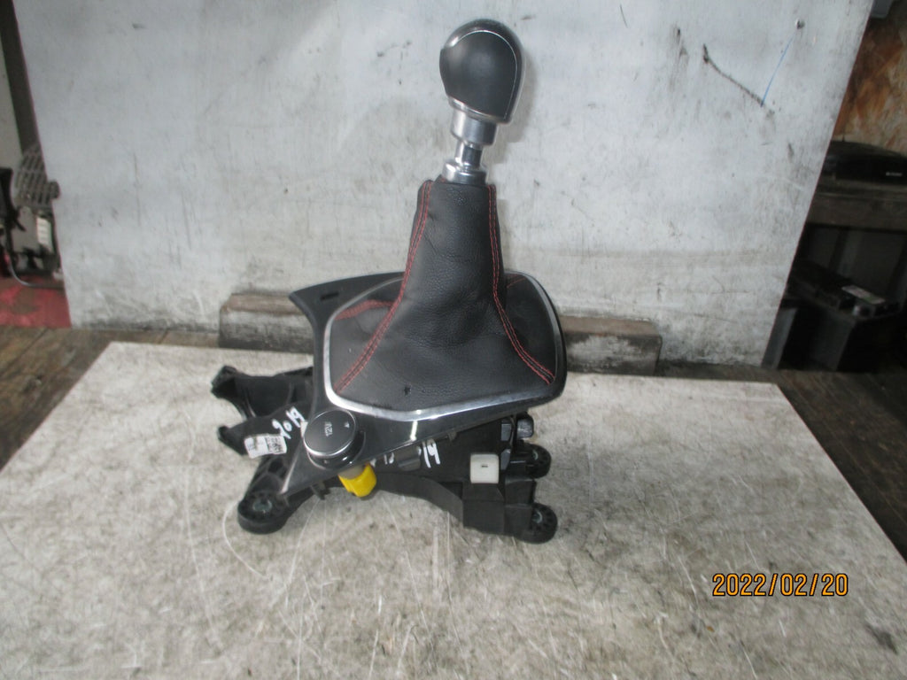 FORD FIESTA 2019 MK8 6 SPEED MANUAL GEARSTICK GEARSHIFTER H1BR7C453JHF