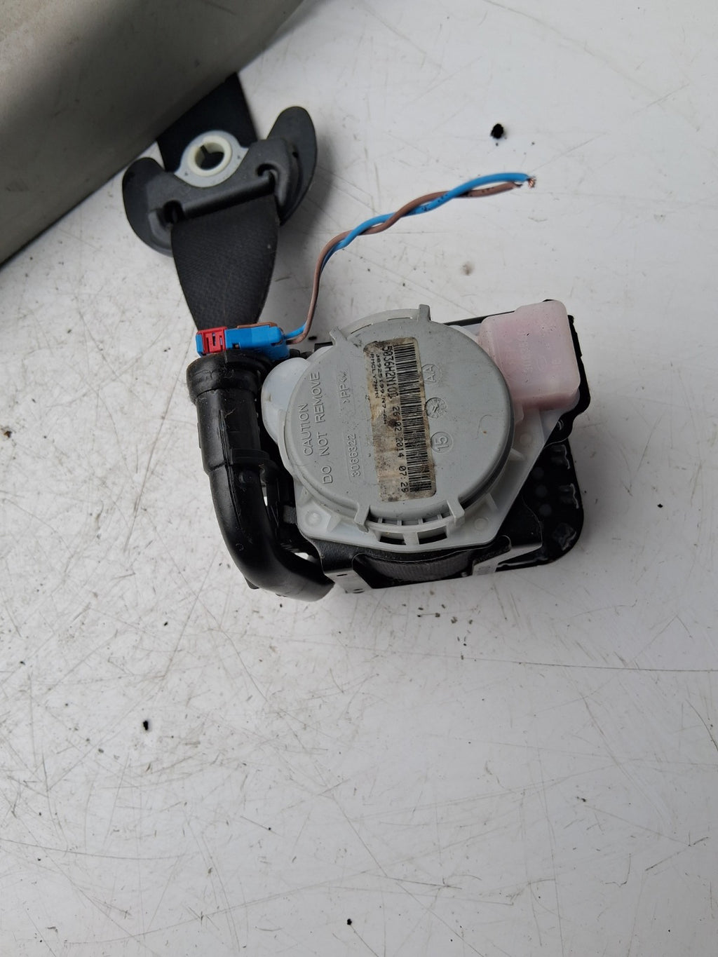 NISSAN QASHQAI MK2 2014 OSF OFF DRIVER RIGHT FULL FRONT SEAT BELT 0589P1000220