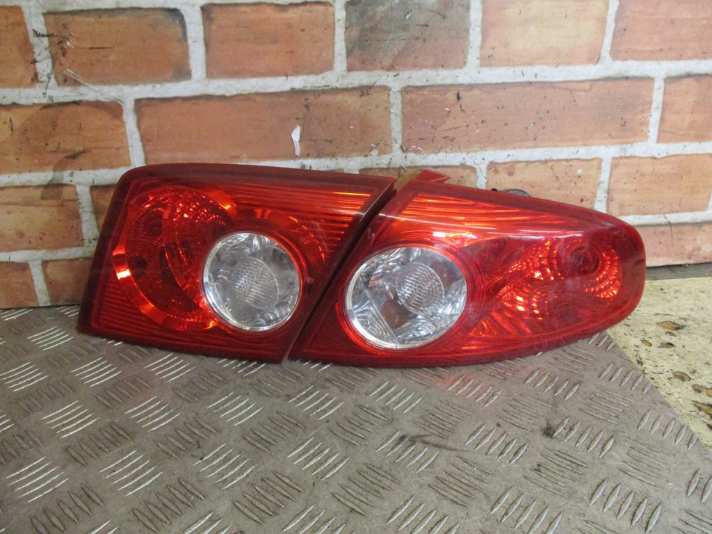 DAEWOO LACETTI 2005 OSR DRIVER SIDE INNER & OUTER REAR LIGHT CLUSTER BOOT LIGHT