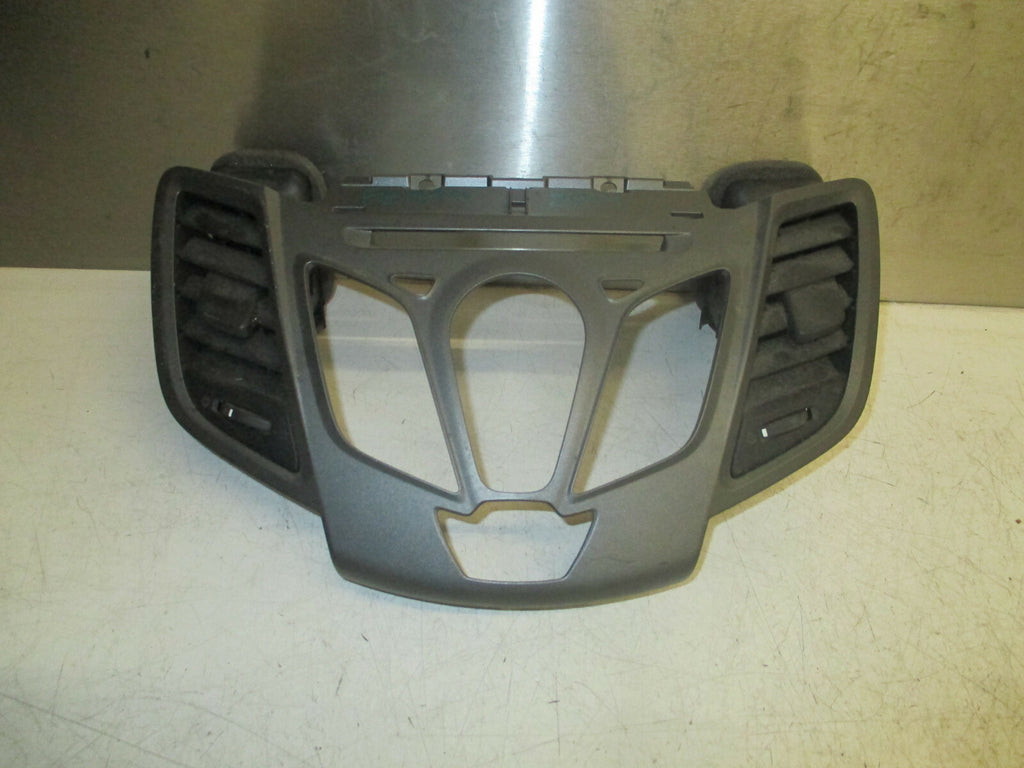 FORD FIESTA MK7 2014 STEREO SURROUND WITH AIR VENTS 8A6118A802AJW