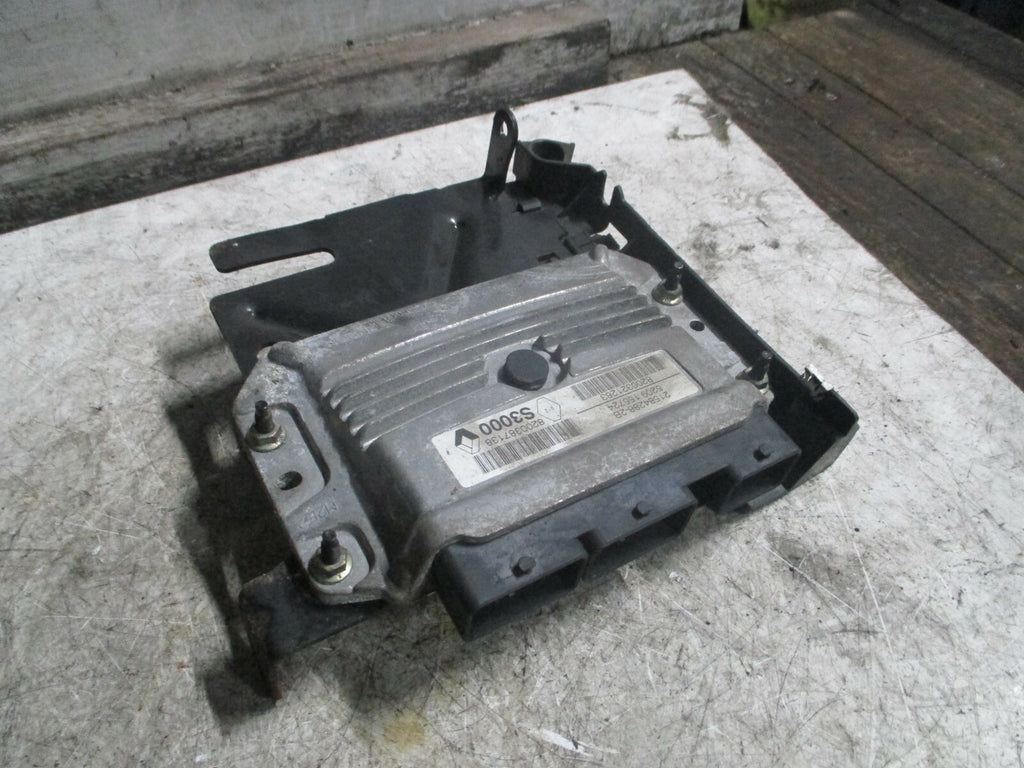 RENAULT SCENIC 2006 MK2 1.6 2.0 PETROL ECU ENGINE CONTROL MODULE 8200387138