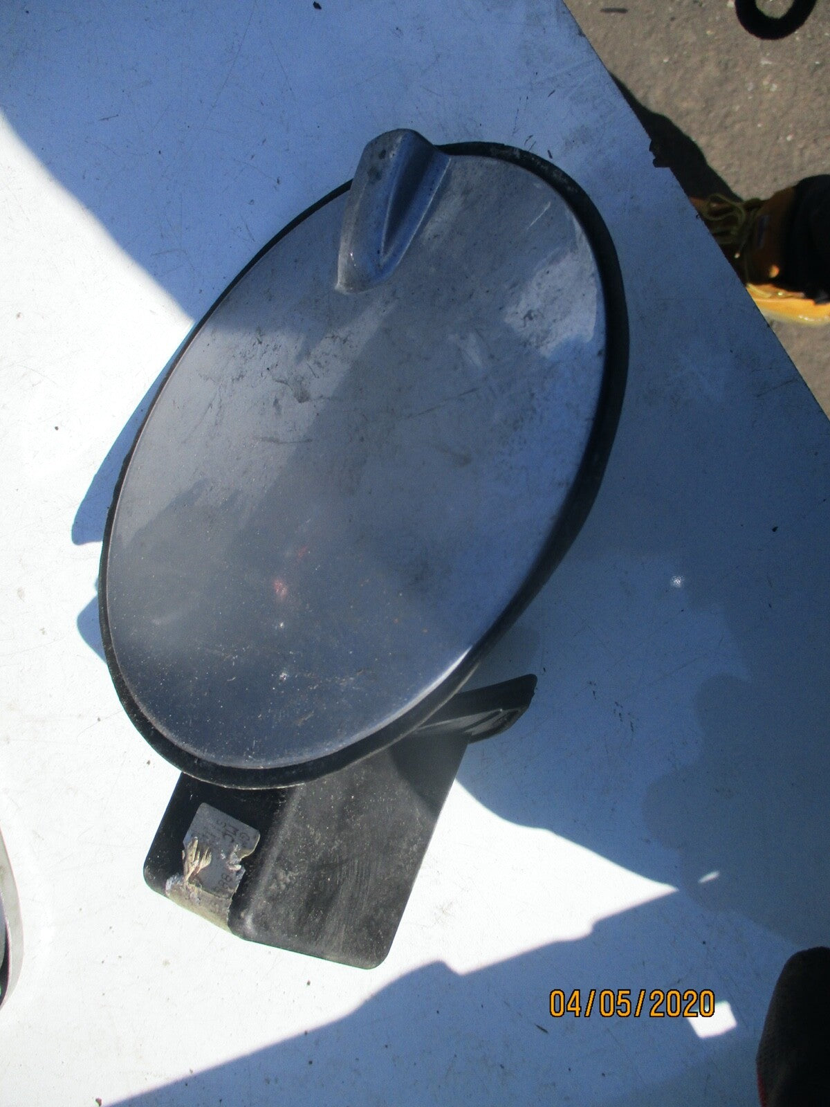 VAUXHALL ZAFIRA B 2014 FUEL CAP COVER DOOR FLAP GOLD 13129588