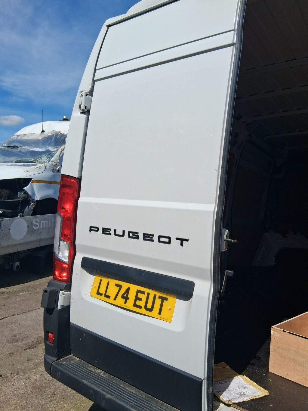 2024 PEUGEOT BOXER MK3 NSR PASSENGER SIDE REAR COMPLETE DOOR WHITE