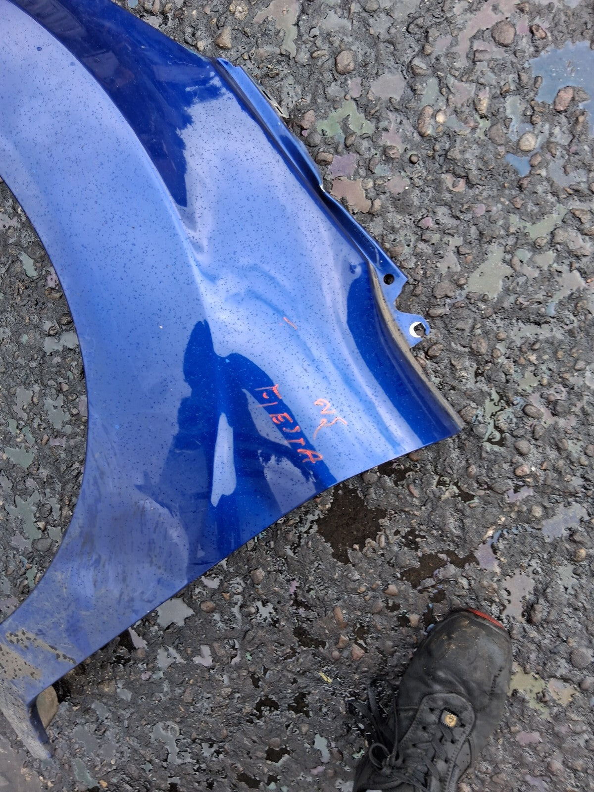 2016 FORD FIESTA MK7 NS PASSENGER SIDE WING PANEL BLUE HAS DAMAGED