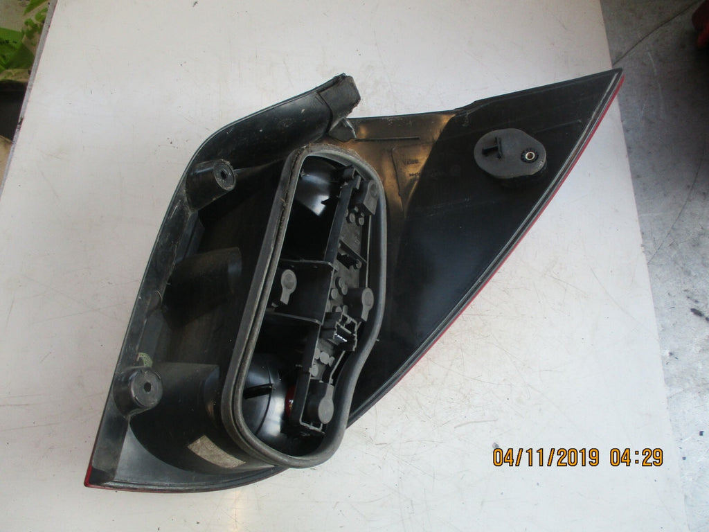 RENAULT LAGUNA MK2 ESTATE 2004 NSR PASSENGER SIDE REAR BRAKE LIGHT 8200002471