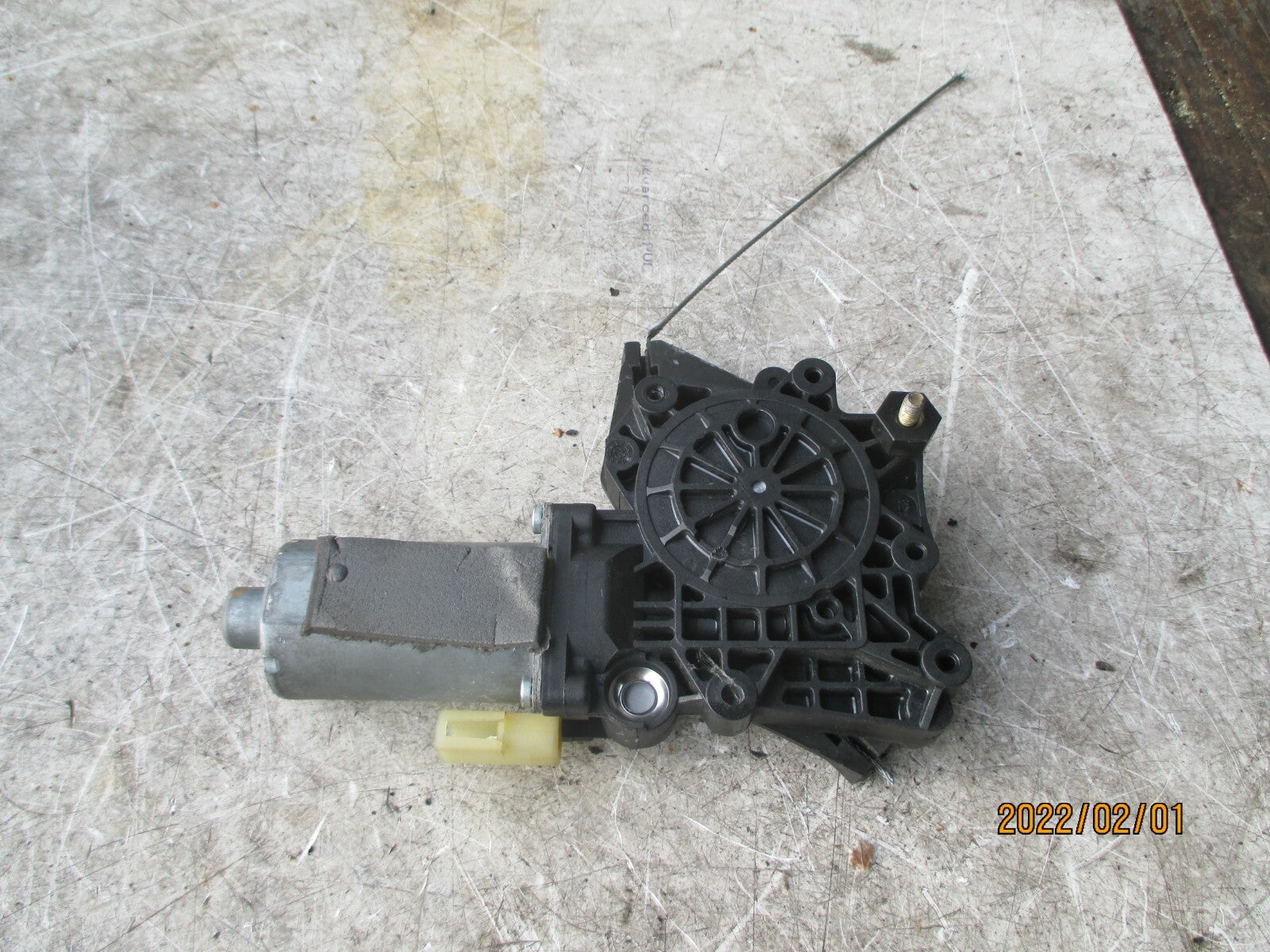 FORD KA 2008 3 NS PASSENGER SIDE WINDOW MOTOR 0130821682