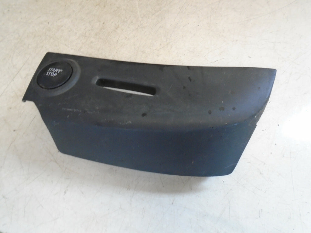 RENAULT CLIO MK4 2019 KEY CARD INSERT SURROUND TRIM 285J07990R